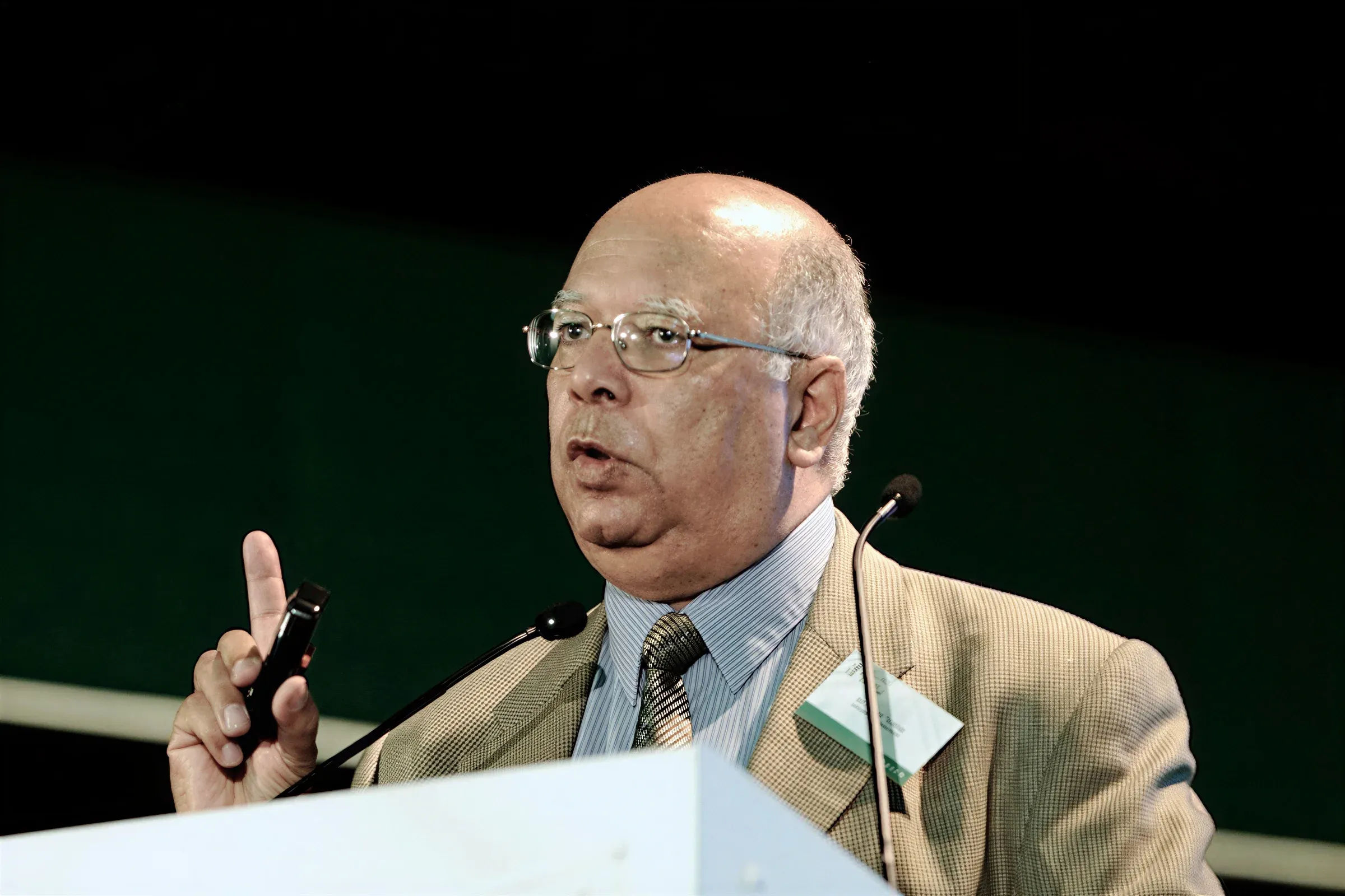 Dr Tadros speaking during a conference appearance (image via Construction Week Online)